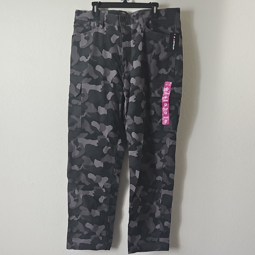 Airwalk Black and Gray Camo Cargo Pants